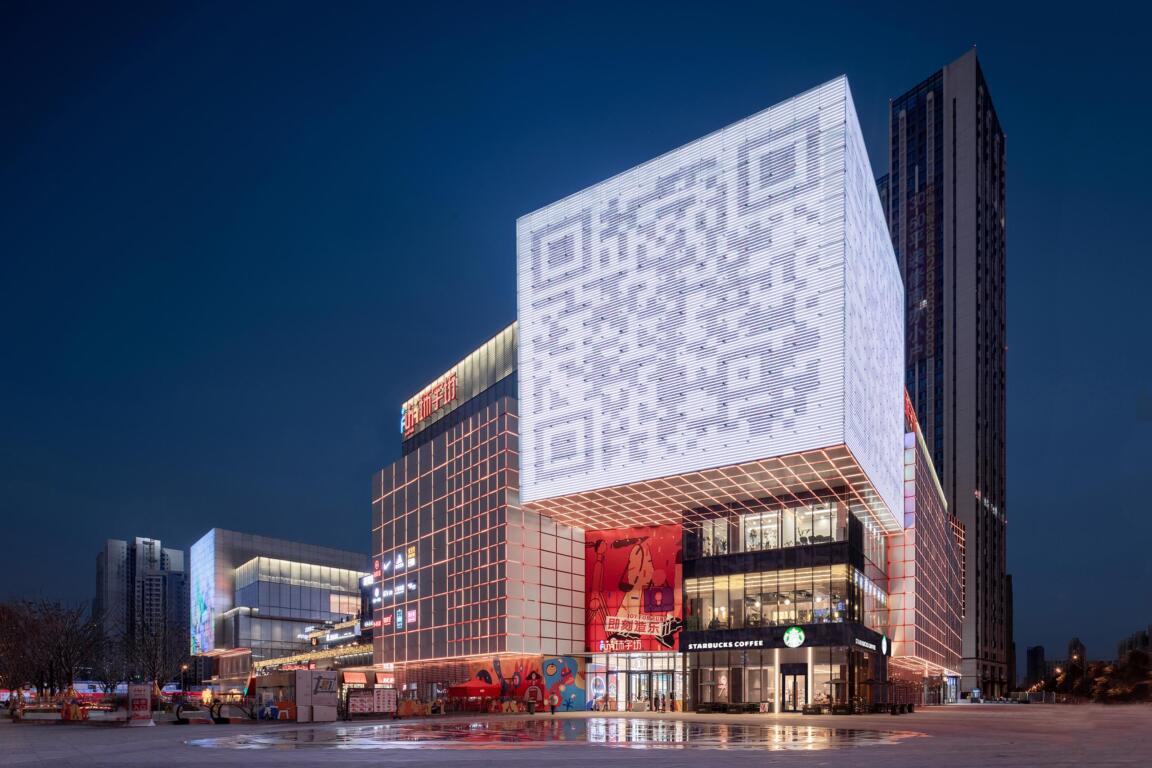 qr code facade, interactive facade, chengdu unifun tianfu, shopping mall, retal architecture, clou architects