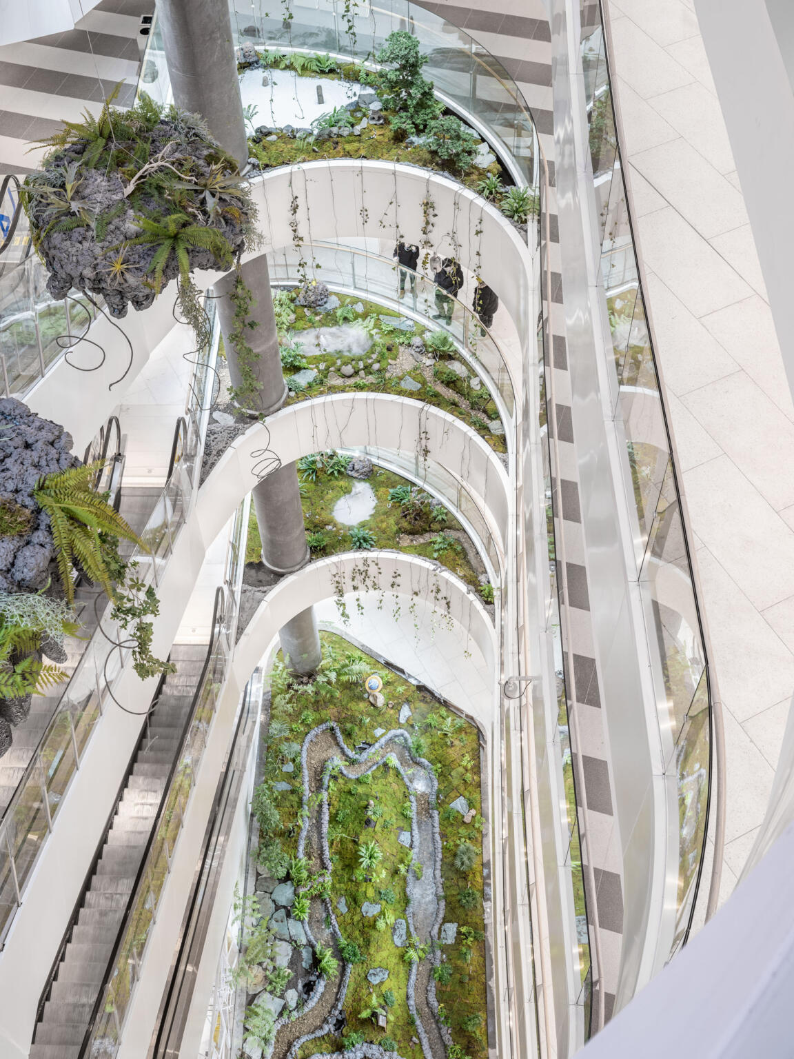 Shopping mall design with plants in Mongolia - iXtenso – retail trends